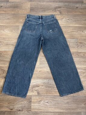 Old Navy Women's Wide Leg Jeans in Washed Black Denim/A431